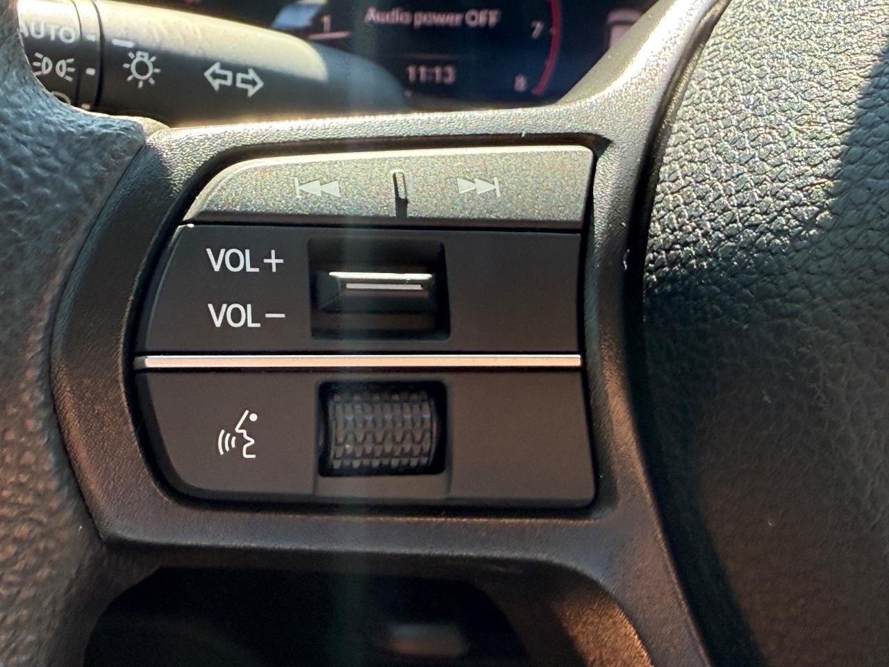 Honda Accord Sedan Vehicle Image 14