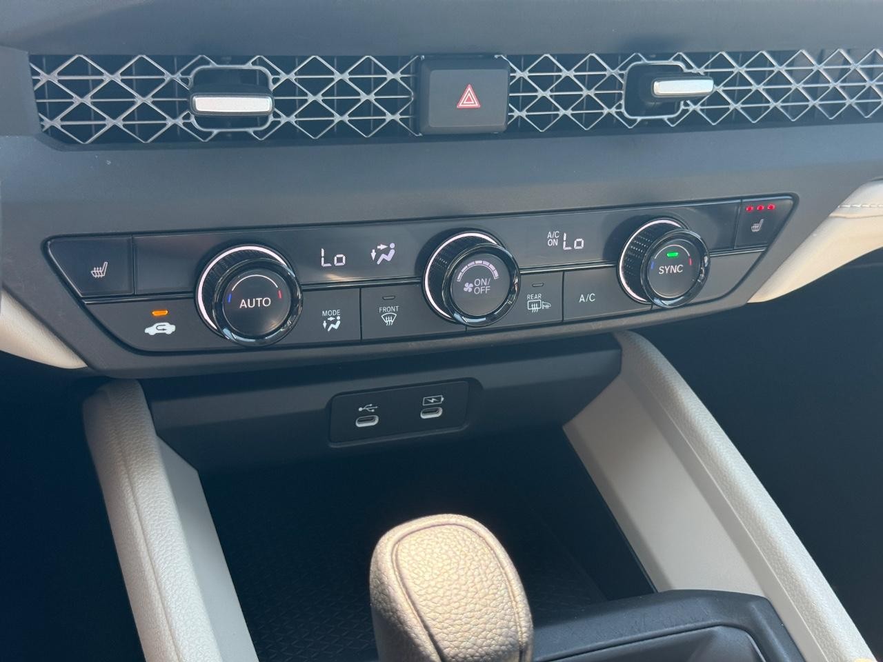 Honda Accord Sedan Vehicle Image 19