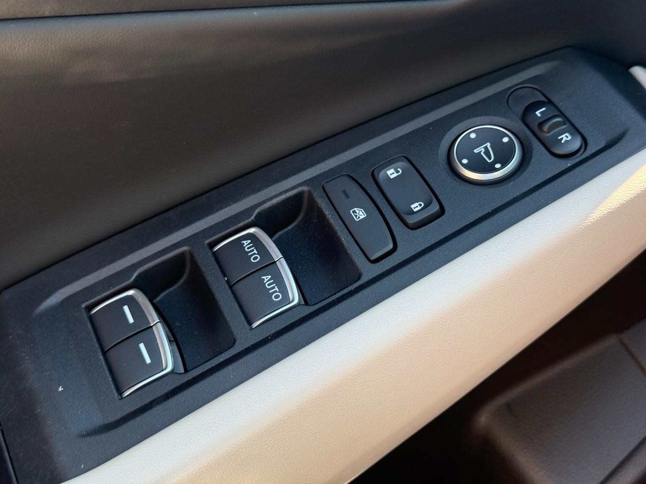 Honda Accord Sedan Vehicle Image 24