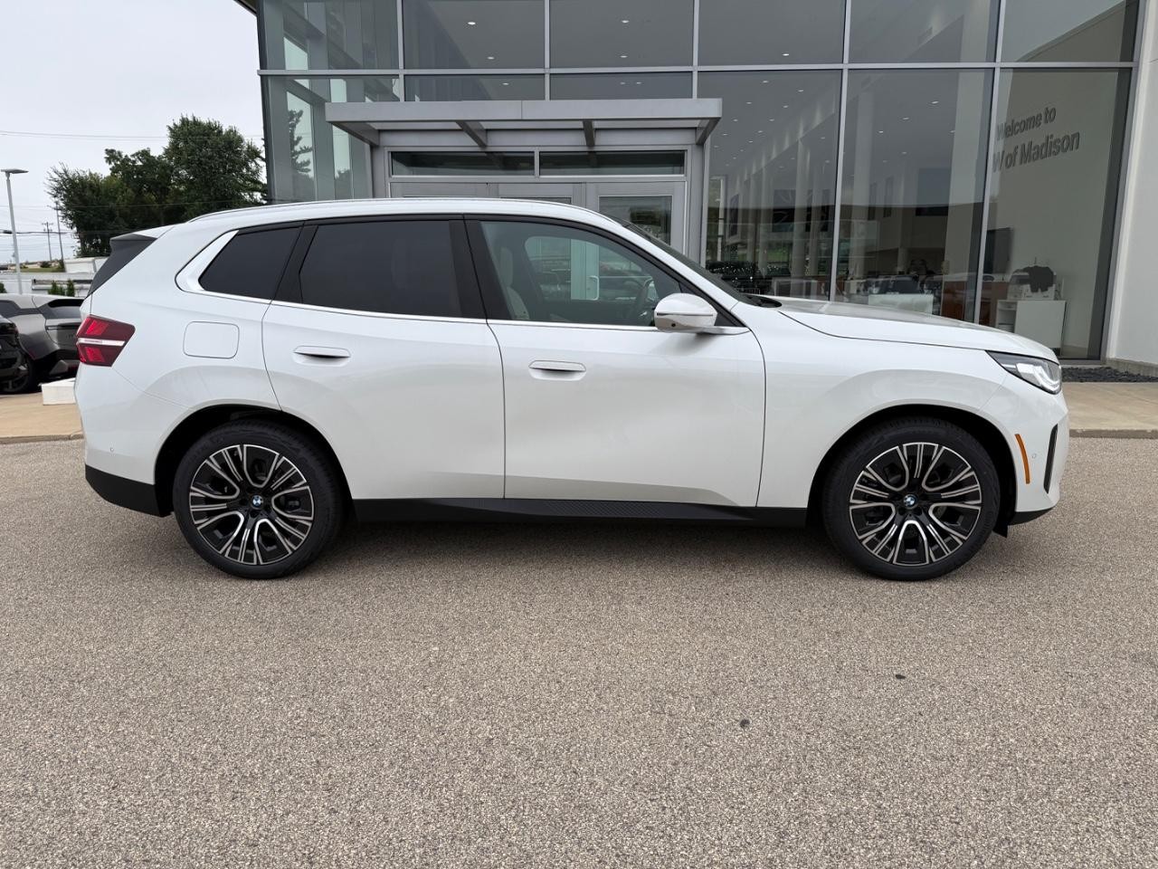 BMW X3 Vehicle Image 02