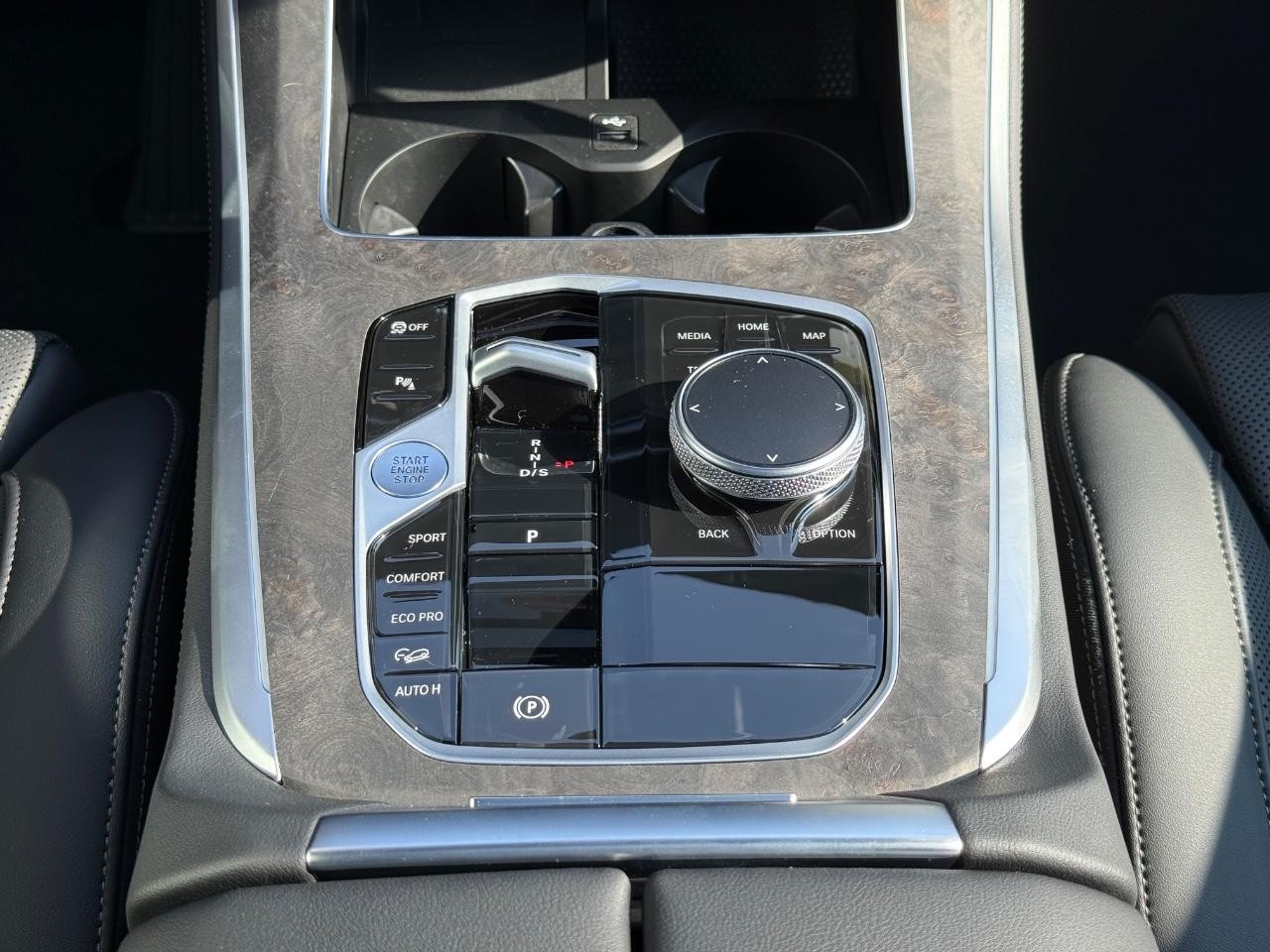 BMW X5 Vehicle Image 08