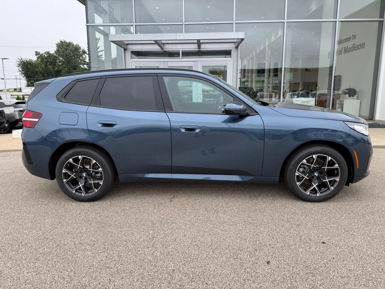BMW X3 Vehicle Image 02