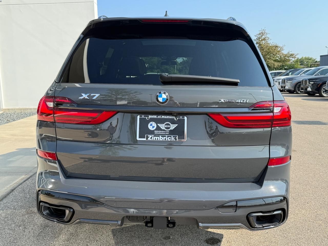 BMW X7 Vehicle Image 04