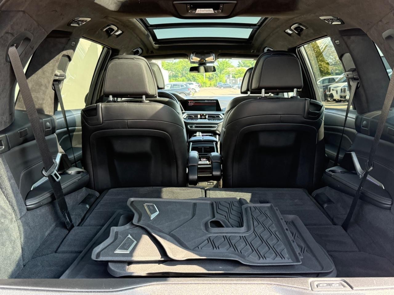BMW X7 Vehicle Image 05