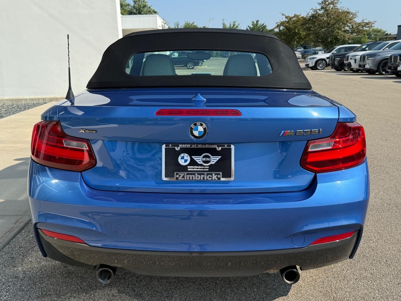BMW 2 Series Vehicle Image 04