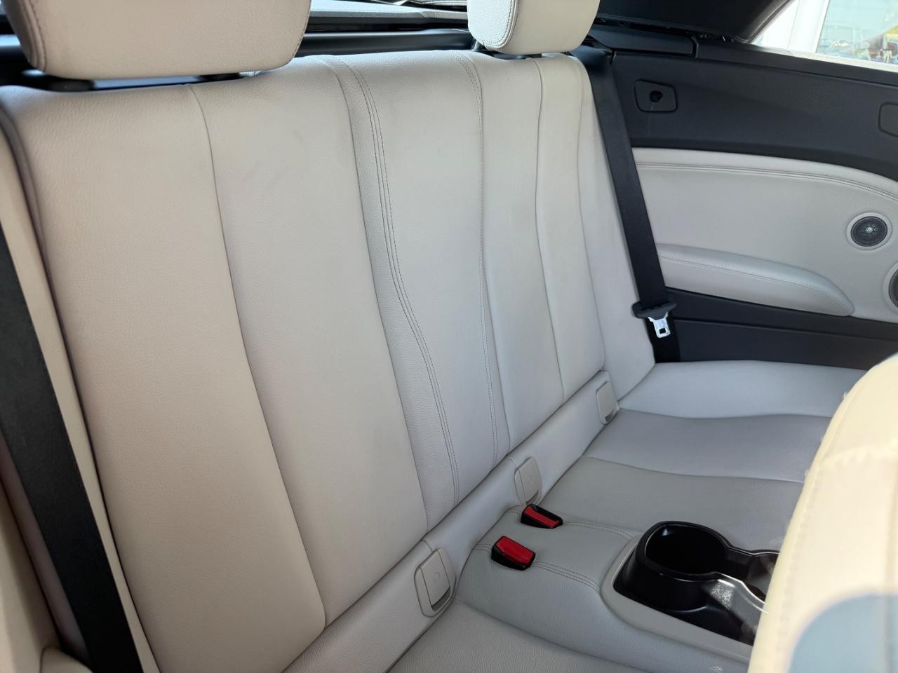 BMW 2 Series Vehicle Image 10