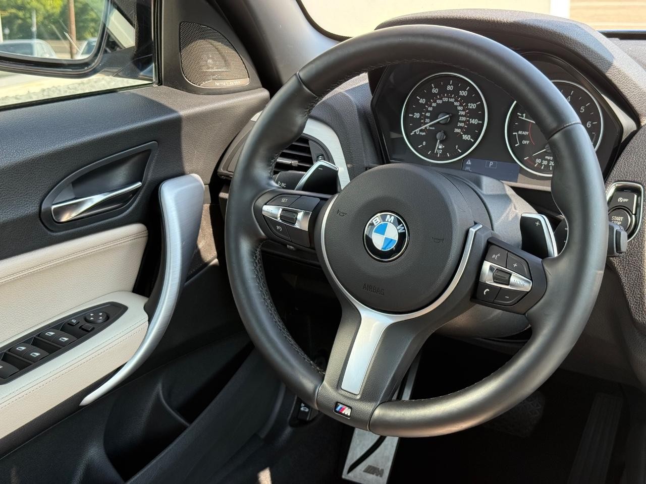 BMW 2 Series Vehicle Image 14