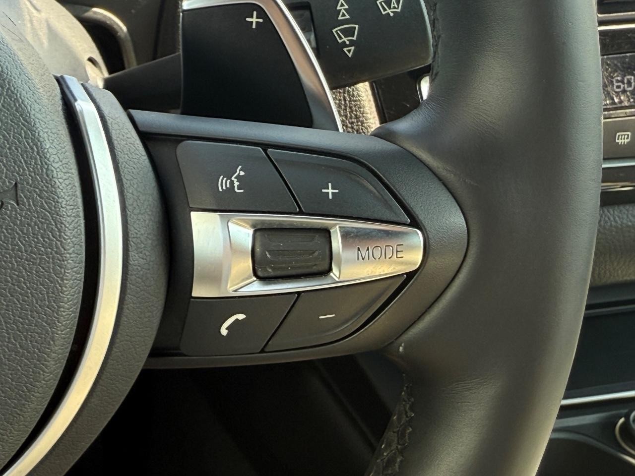 BMW 2 Series Vehicle Image 17
