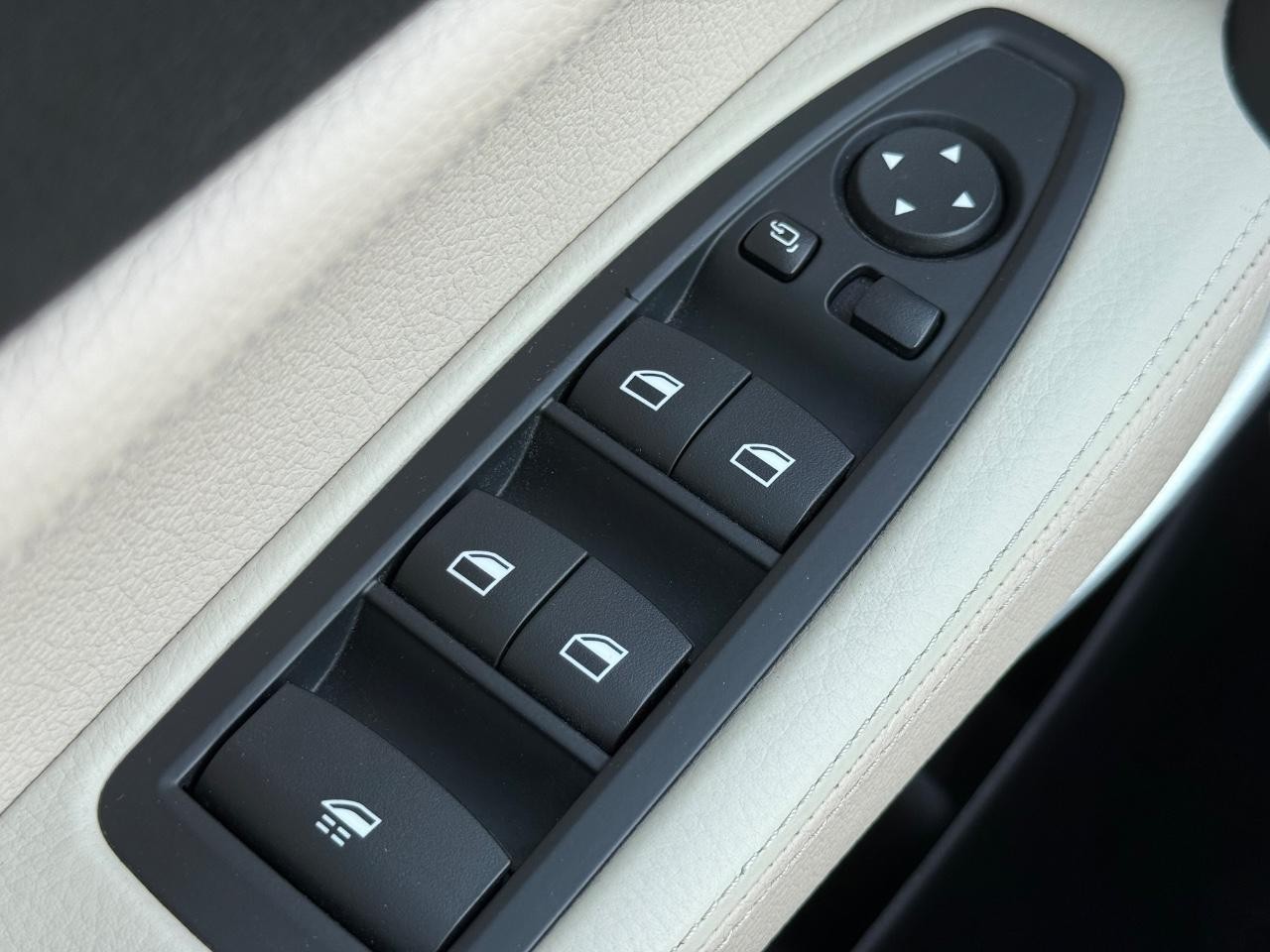 BMW 2 Series Vehicle Image 20