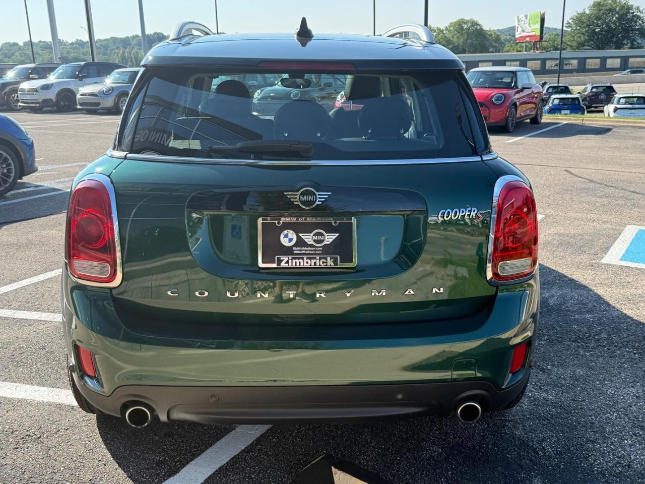 MINI Countryman Vehicle Image 04