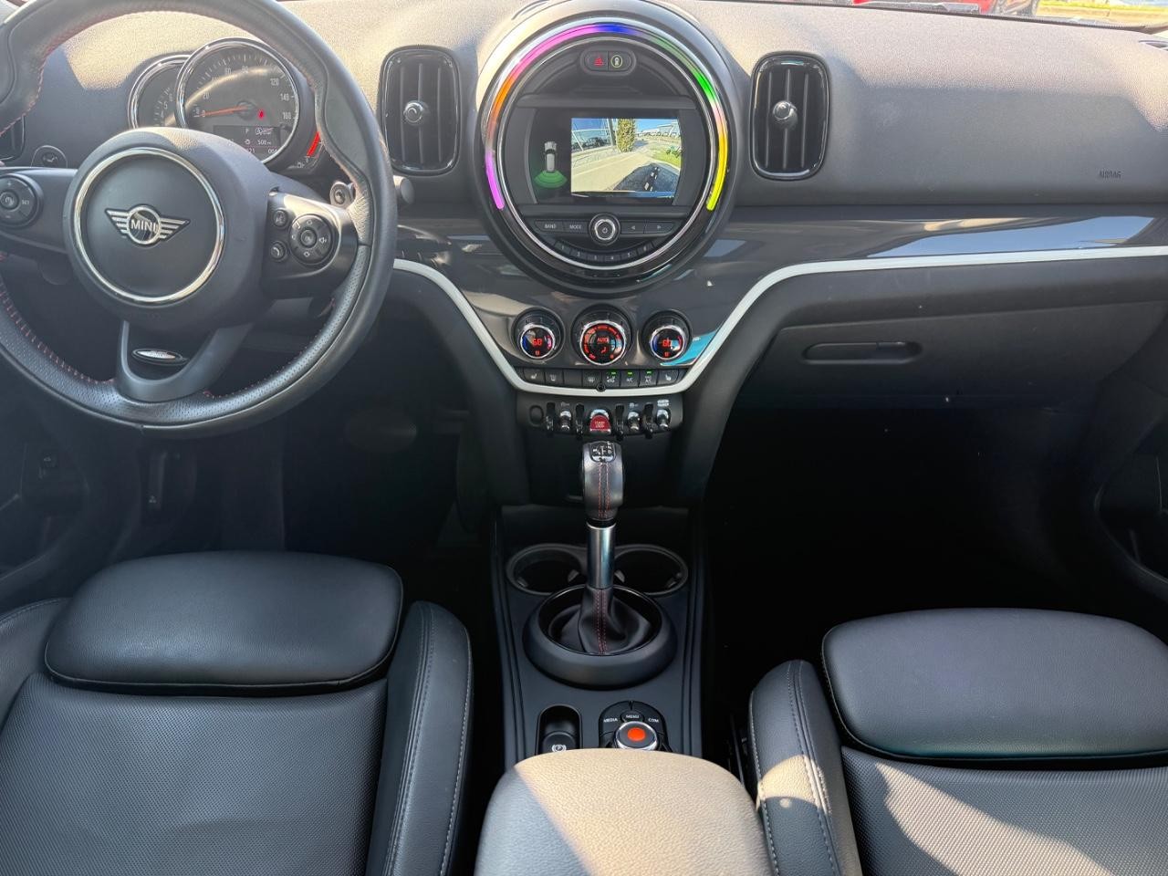 MINI Countryman Vehicle Image 11
