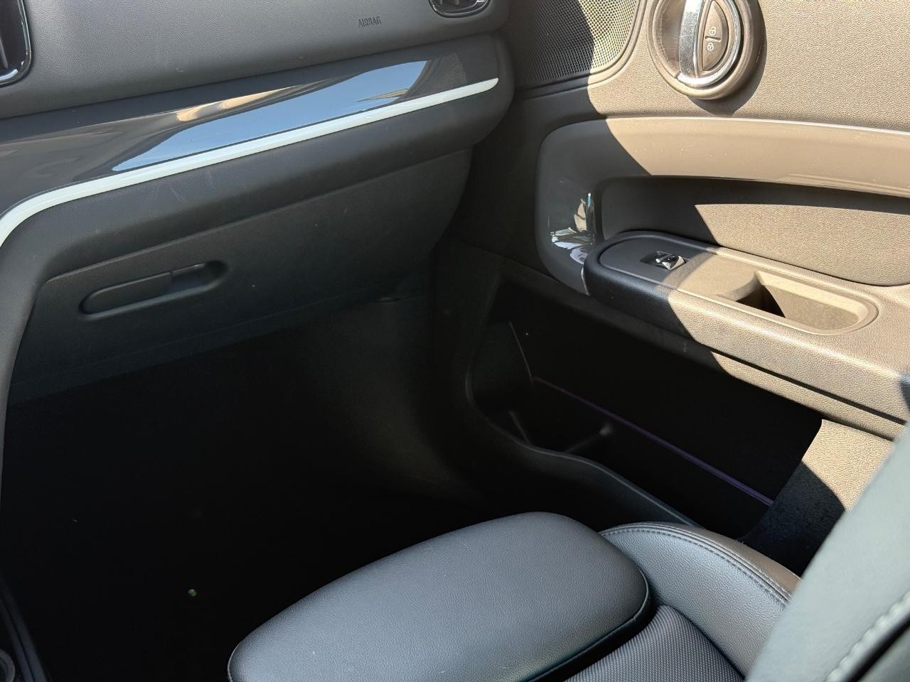 MINI Countryman Vehicle Image 15