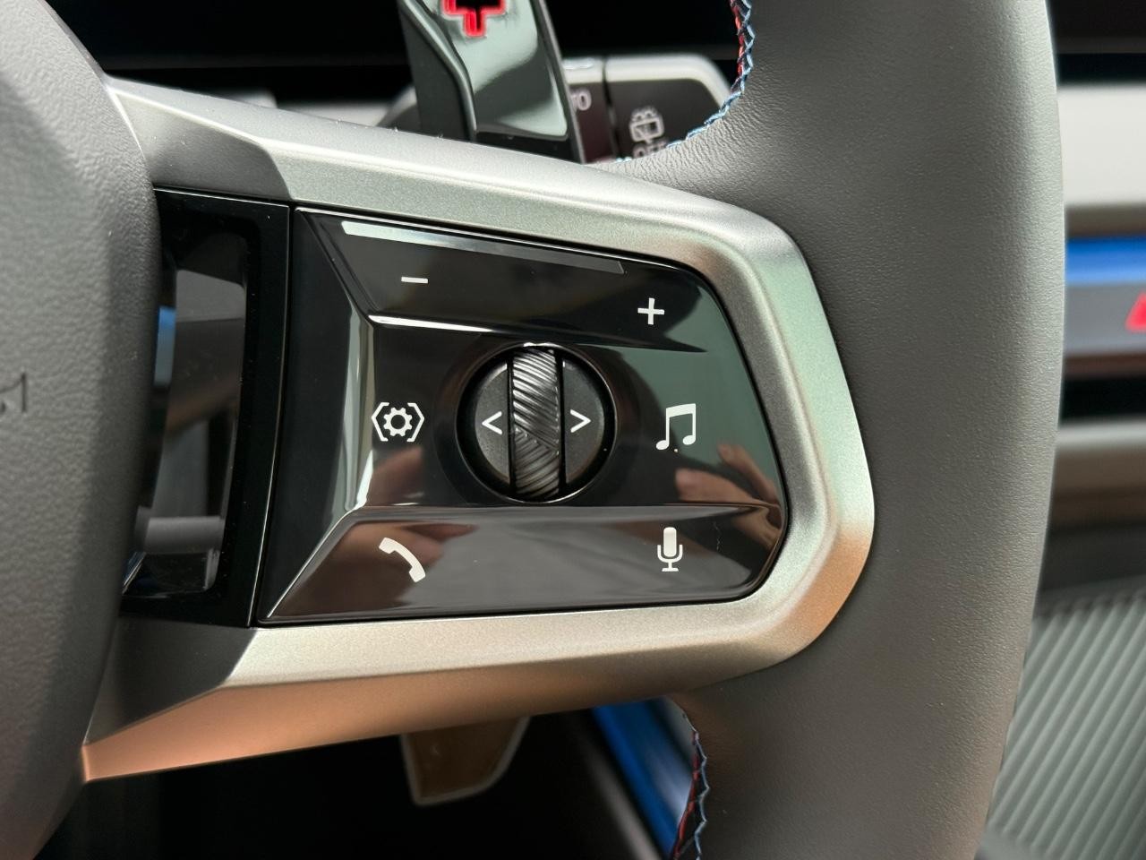 BMW X3 Vehicle Image 13