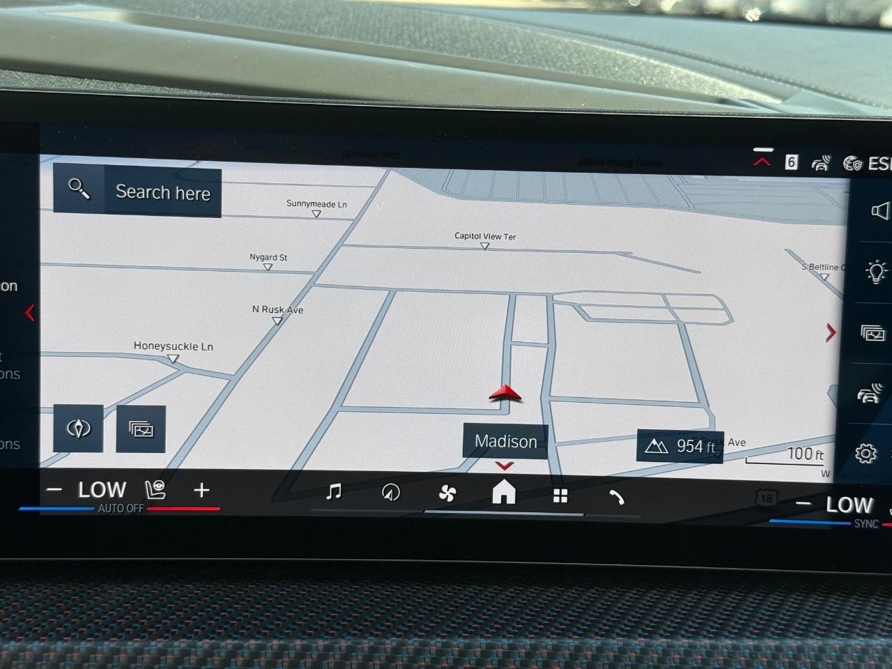 BMW XM Vehicle Image 16