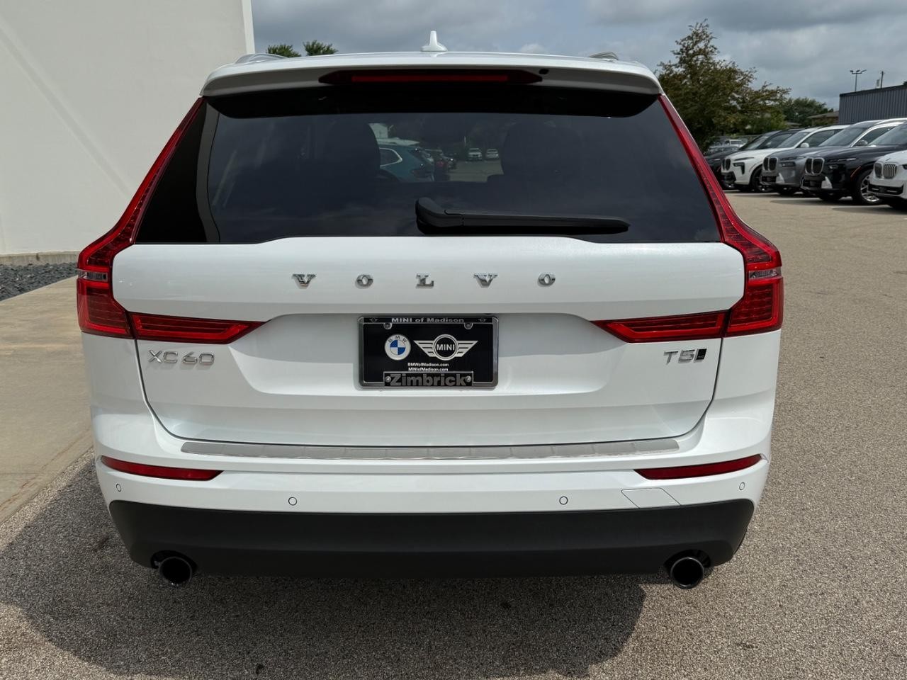 Volvo XC60 Vehicle Image 04