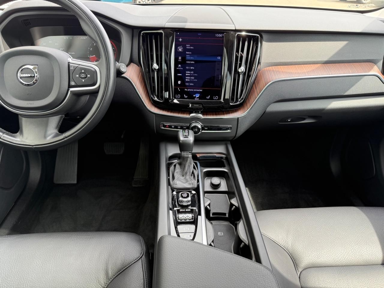Volvo XC60 Vehicle Image 11