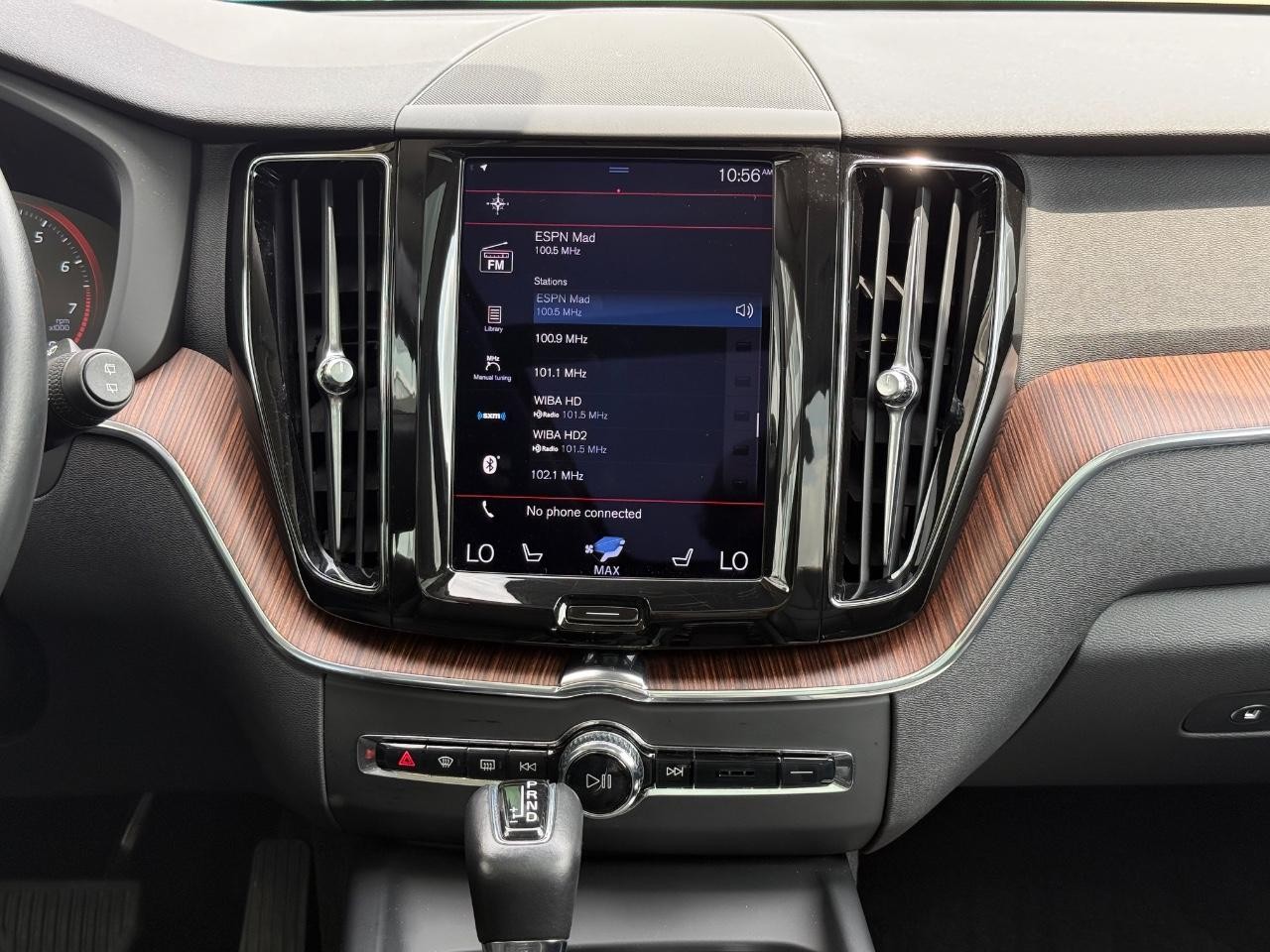 Volvo XC60 Vehicle Image 12
