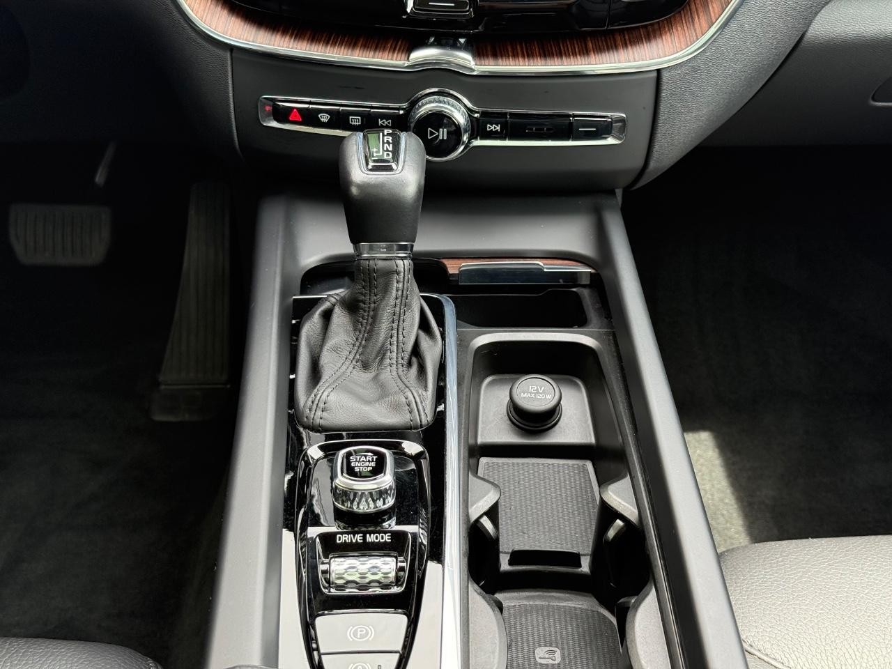 Volvo XC60 Vehicle Image 13