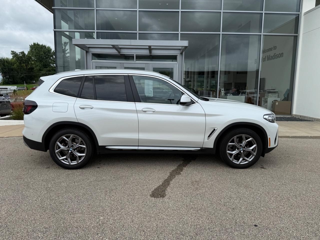 BMW X3 Vehicle Image 02