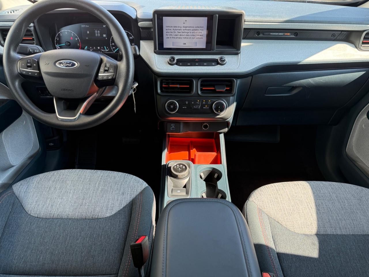 Ford Maverick Vehicle Image 10