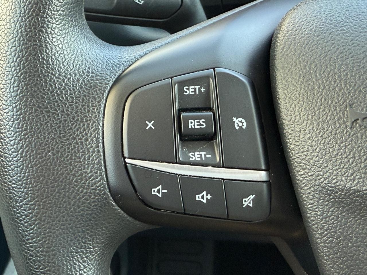 Ford Maverick Vehicle Image 15