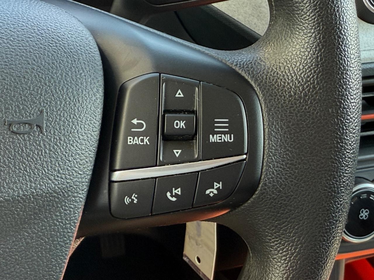Ford Maverick Vehicle Image 16