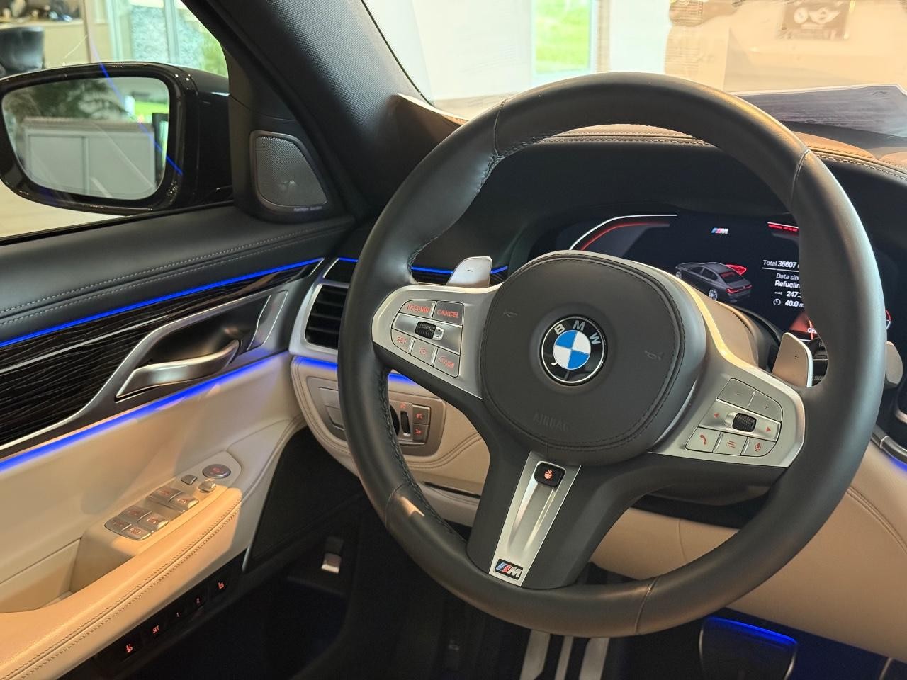 BMW 7 Series Vehicle Image 15