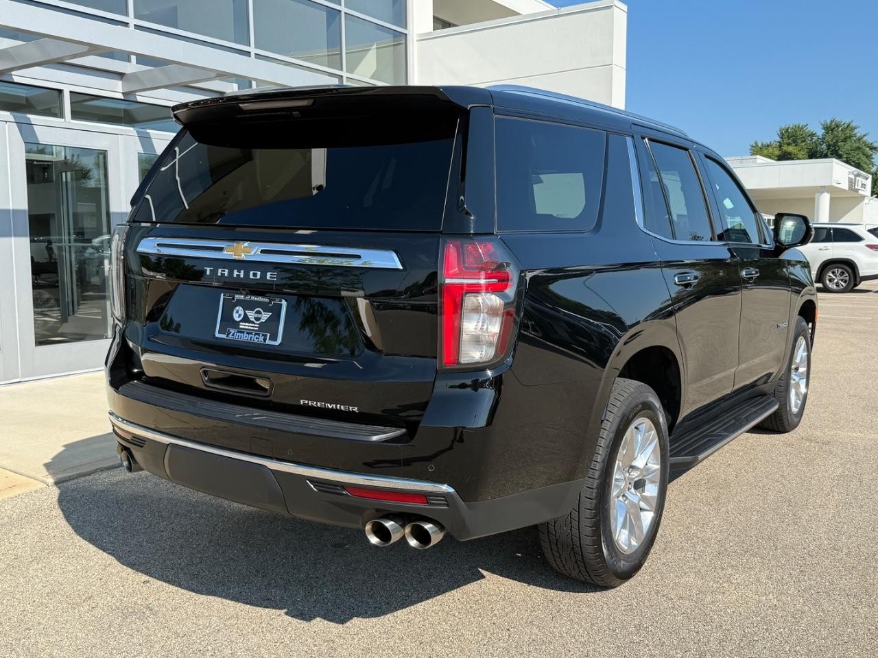 Chevrolet Tahoe Vehicle Image 03