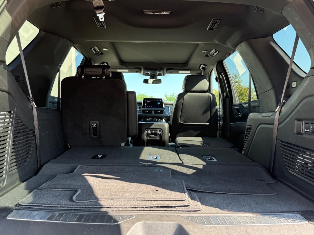 Chevrolet Tahoe Vehicle Image 05
