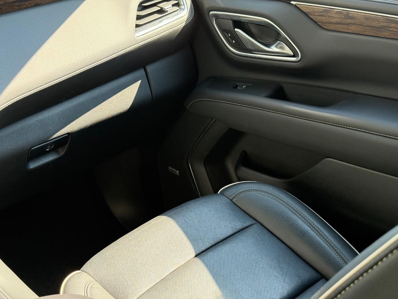 Chevrolet Tahoe Vehicle Image 15