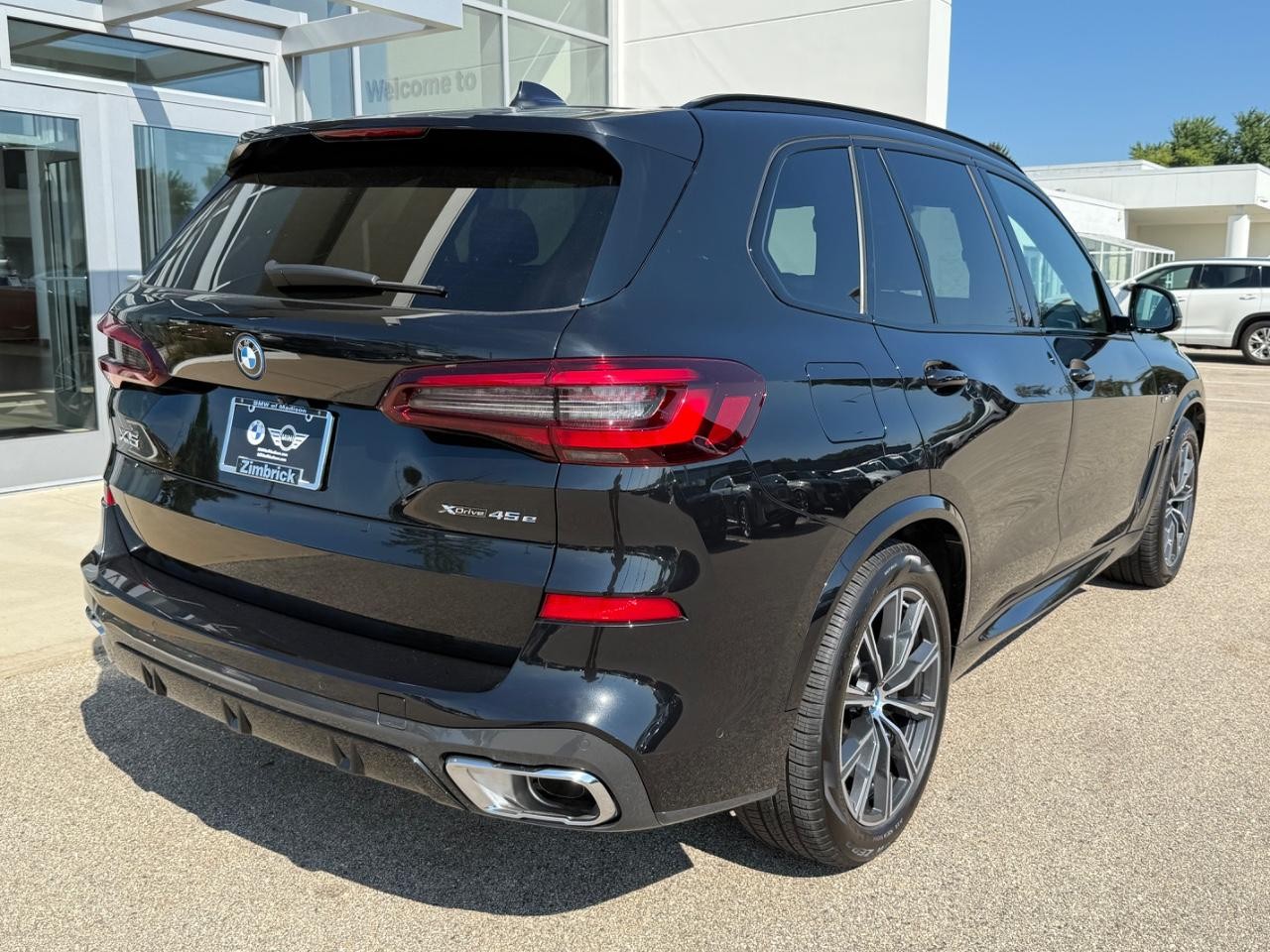 BMW X5 Vehicle Image 03