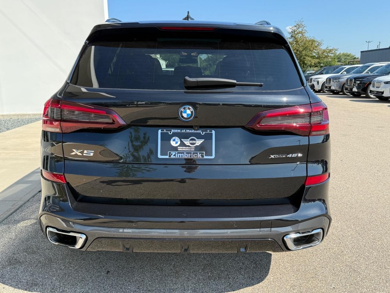 BMW X5 Vehicle Image 04