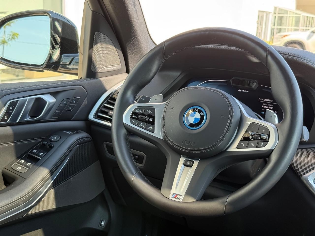 BMW X5 Vehicle Image 13