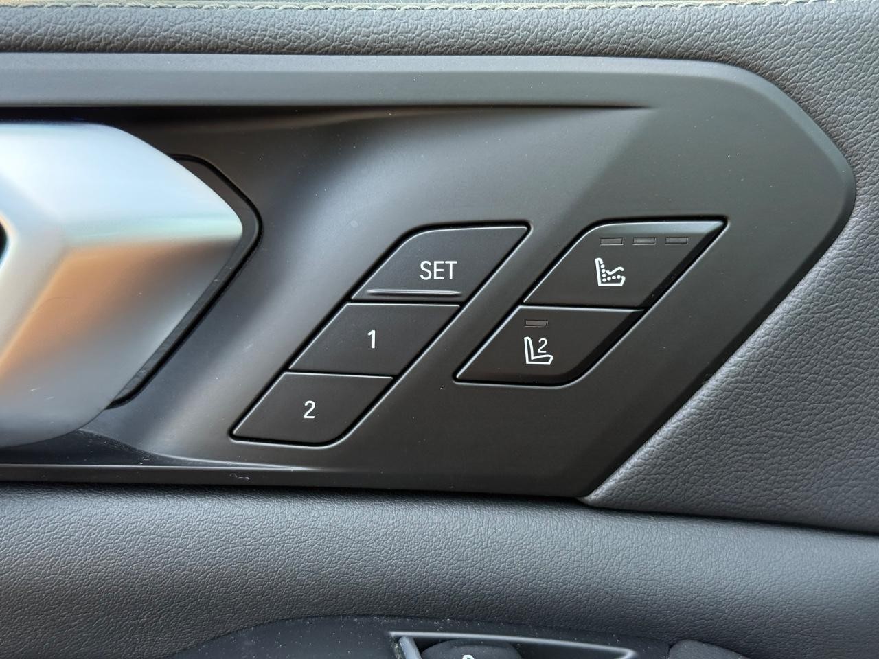 BMW X5 Vehicle Image 15