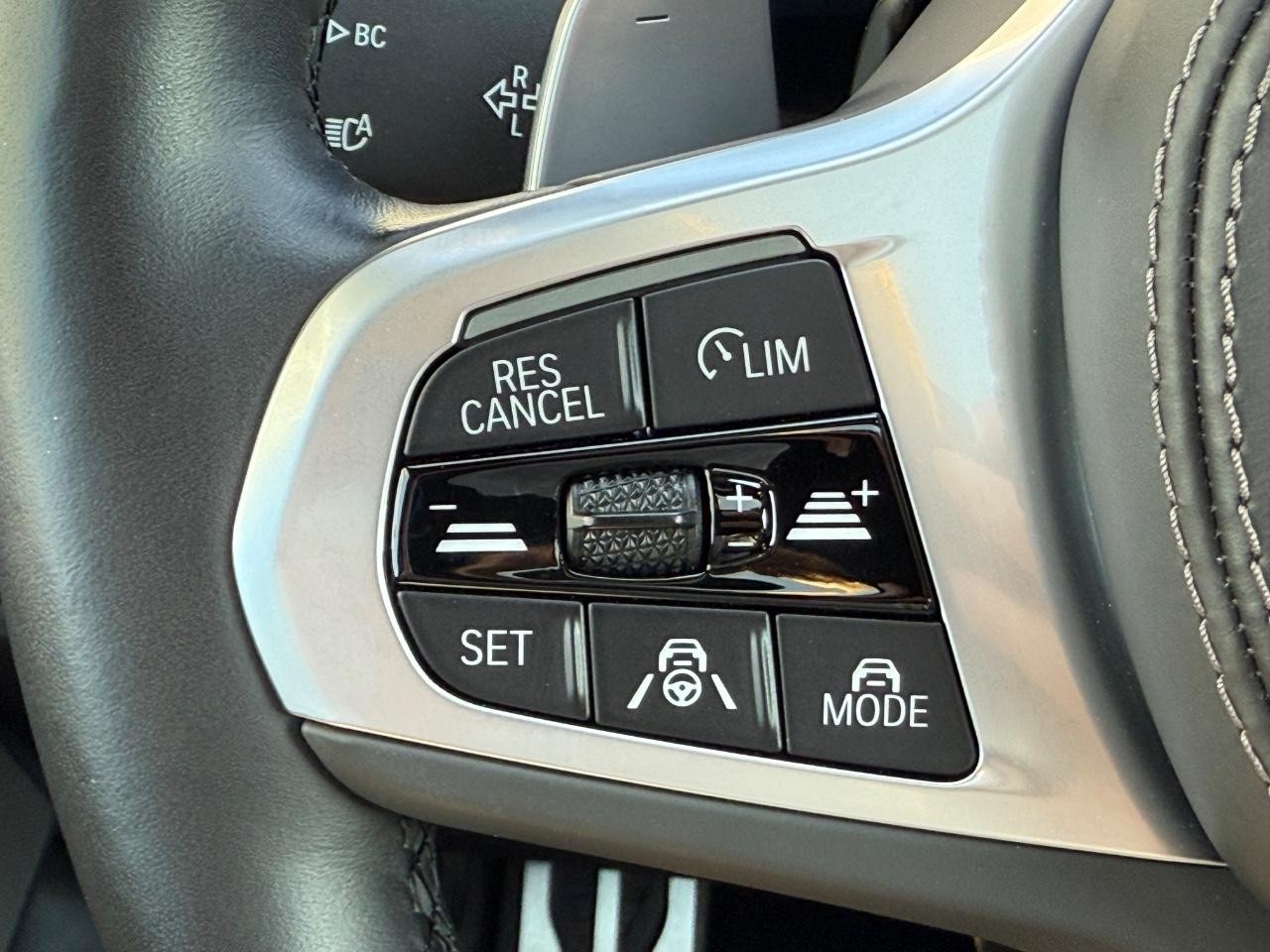 BMW X5 Vehicle Image 16