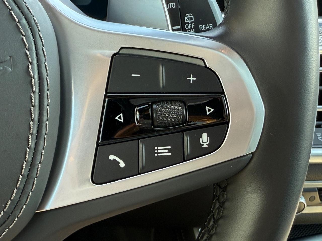 BMW X5 Vehicle Image 17