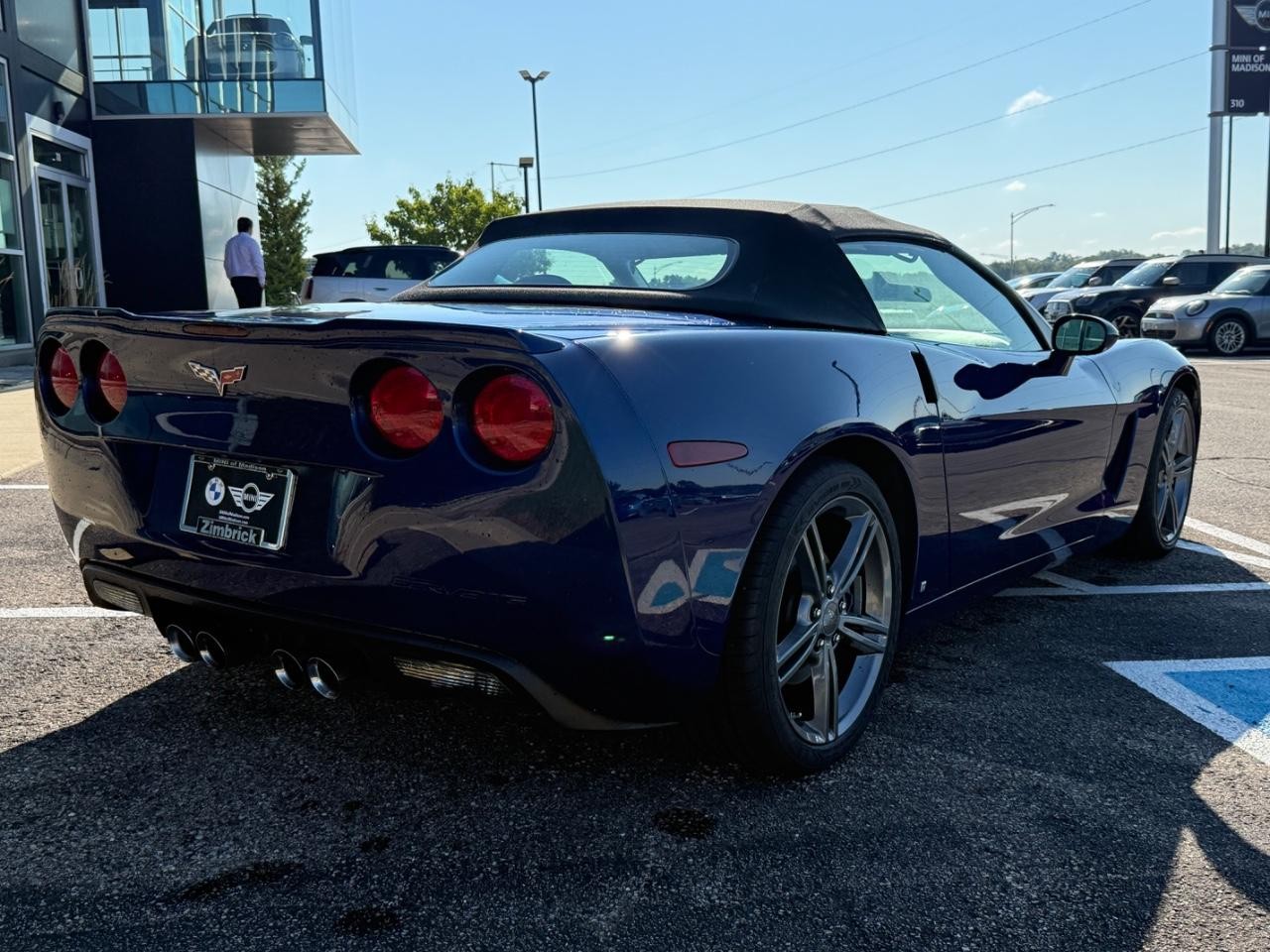 Chevrolet Corvette Vehicle Image 03