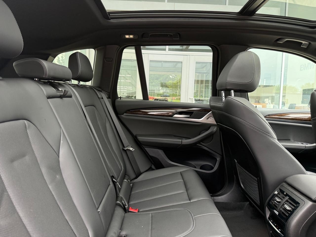 BMW X3 Vehicle Image 09