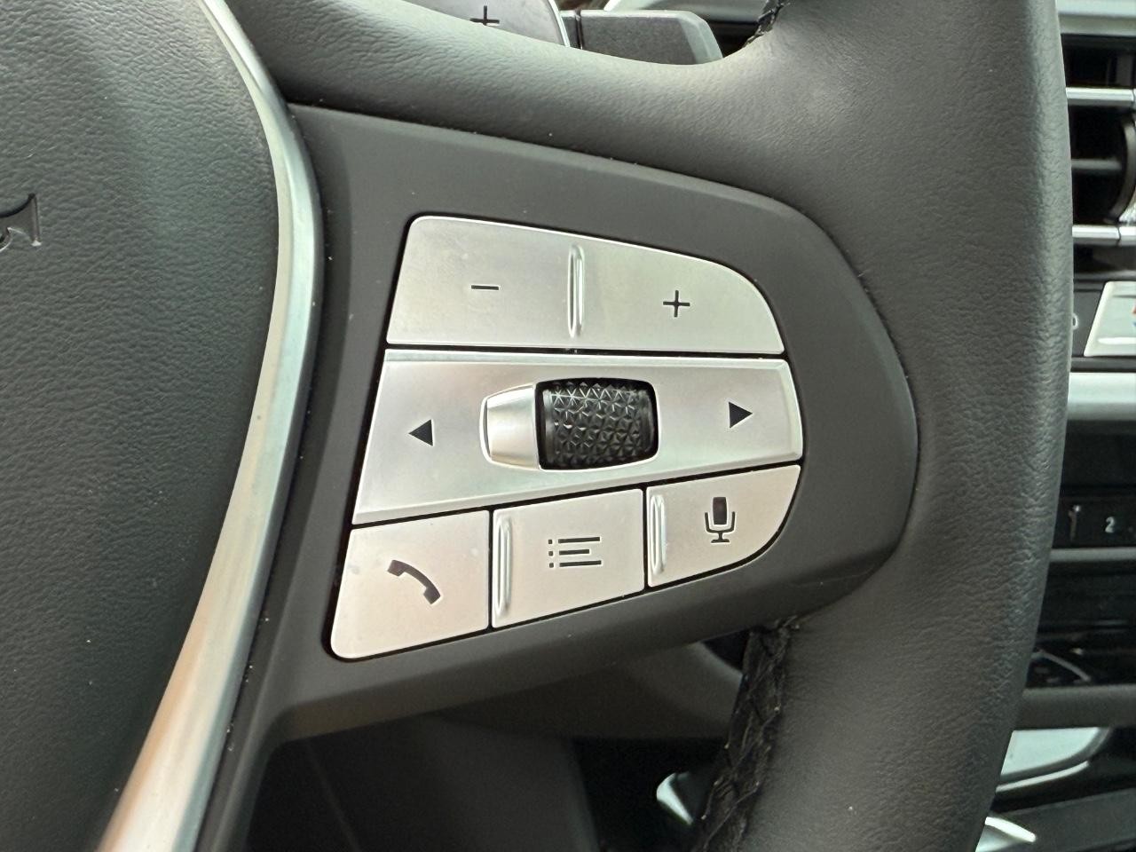 BMW X3 Vehicle Image 17
