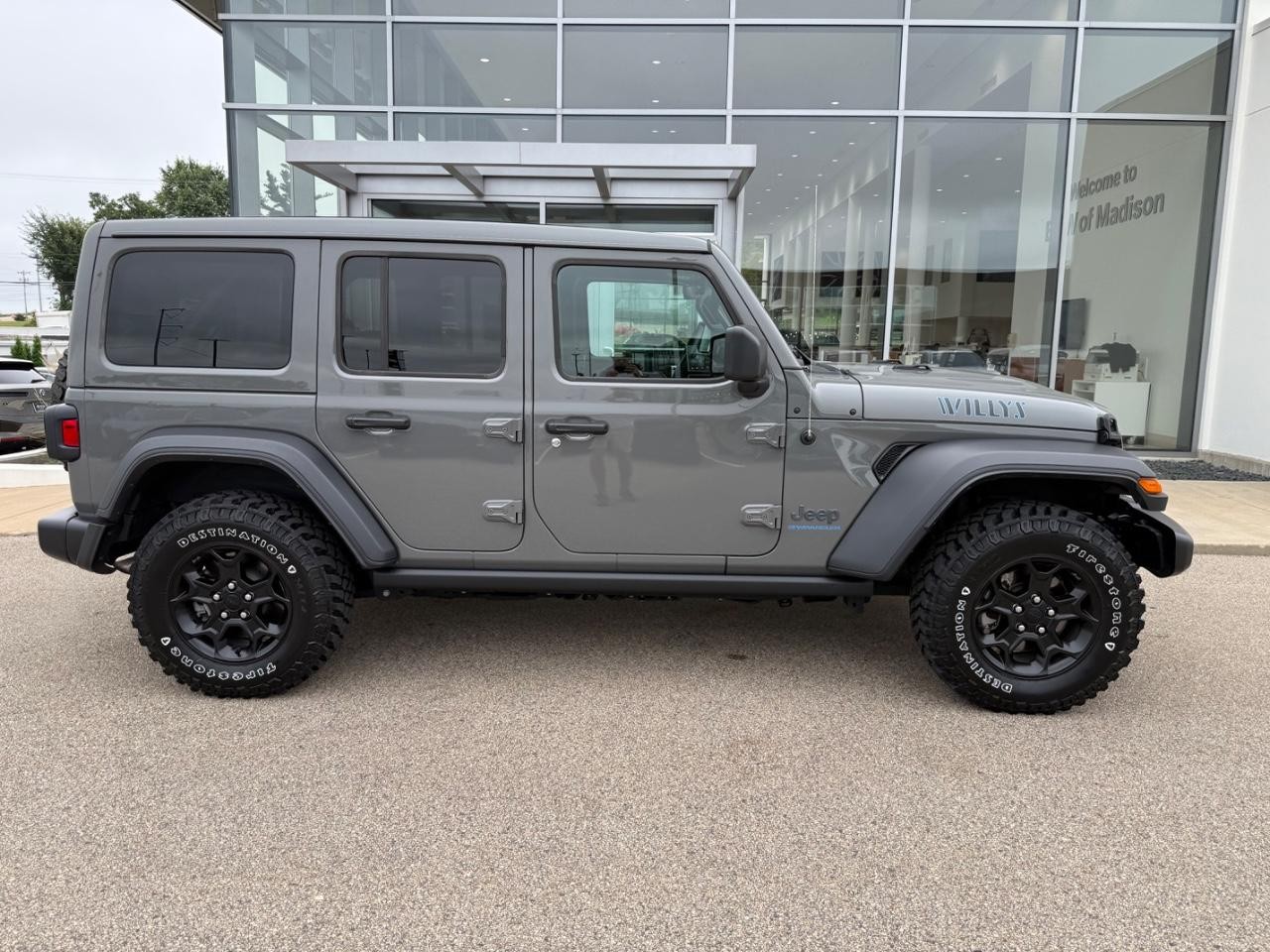 Jeep Wrangler 4xe Vehicle Image 02