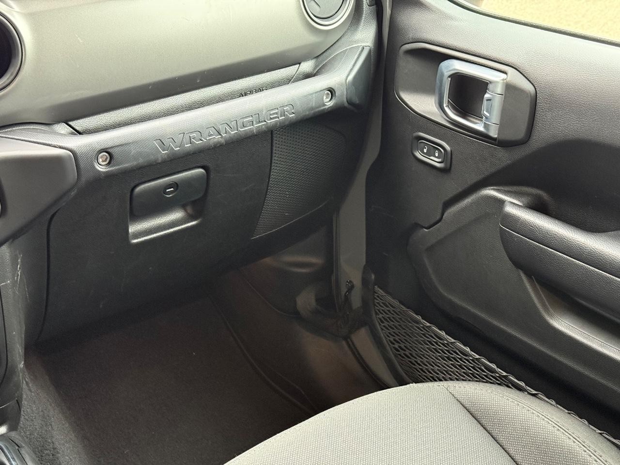 Jeep Wrangler 4xe Vehicle Image 15