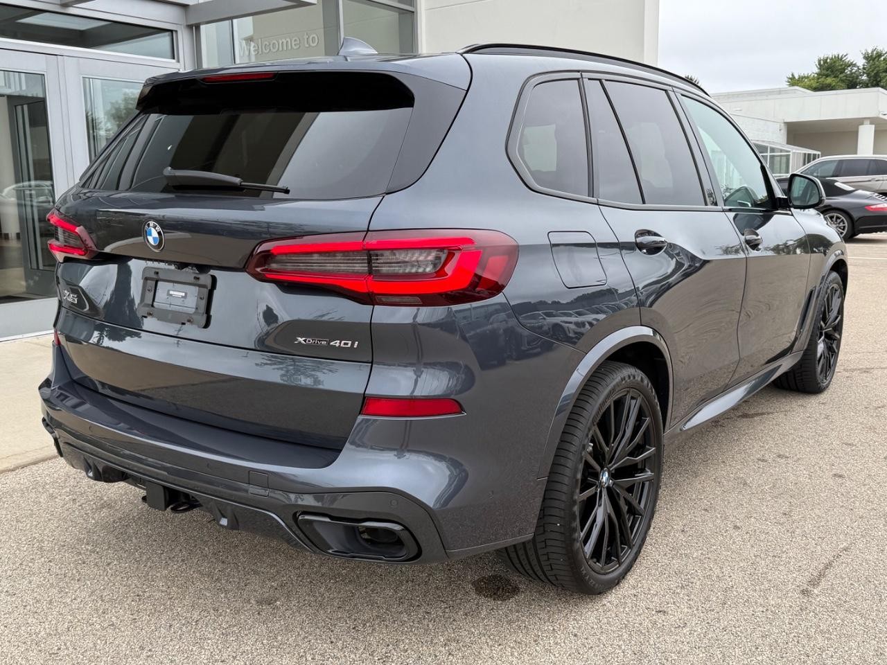 BMW X5 Vehicle Image 03