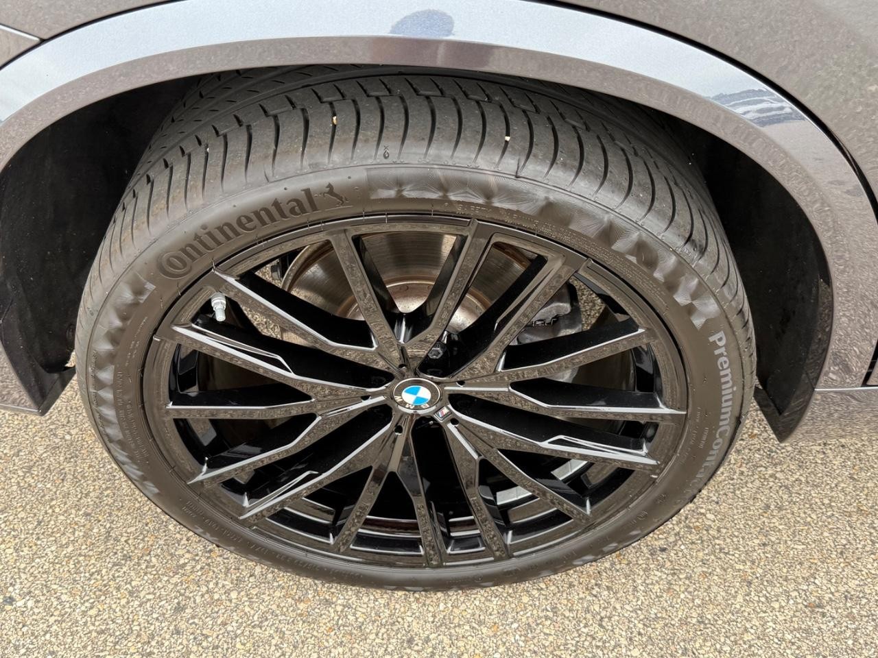 BMW X5 Vehicle Image 04