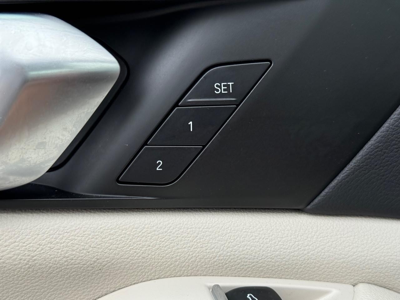 BMW X5 Vehicle Image 11