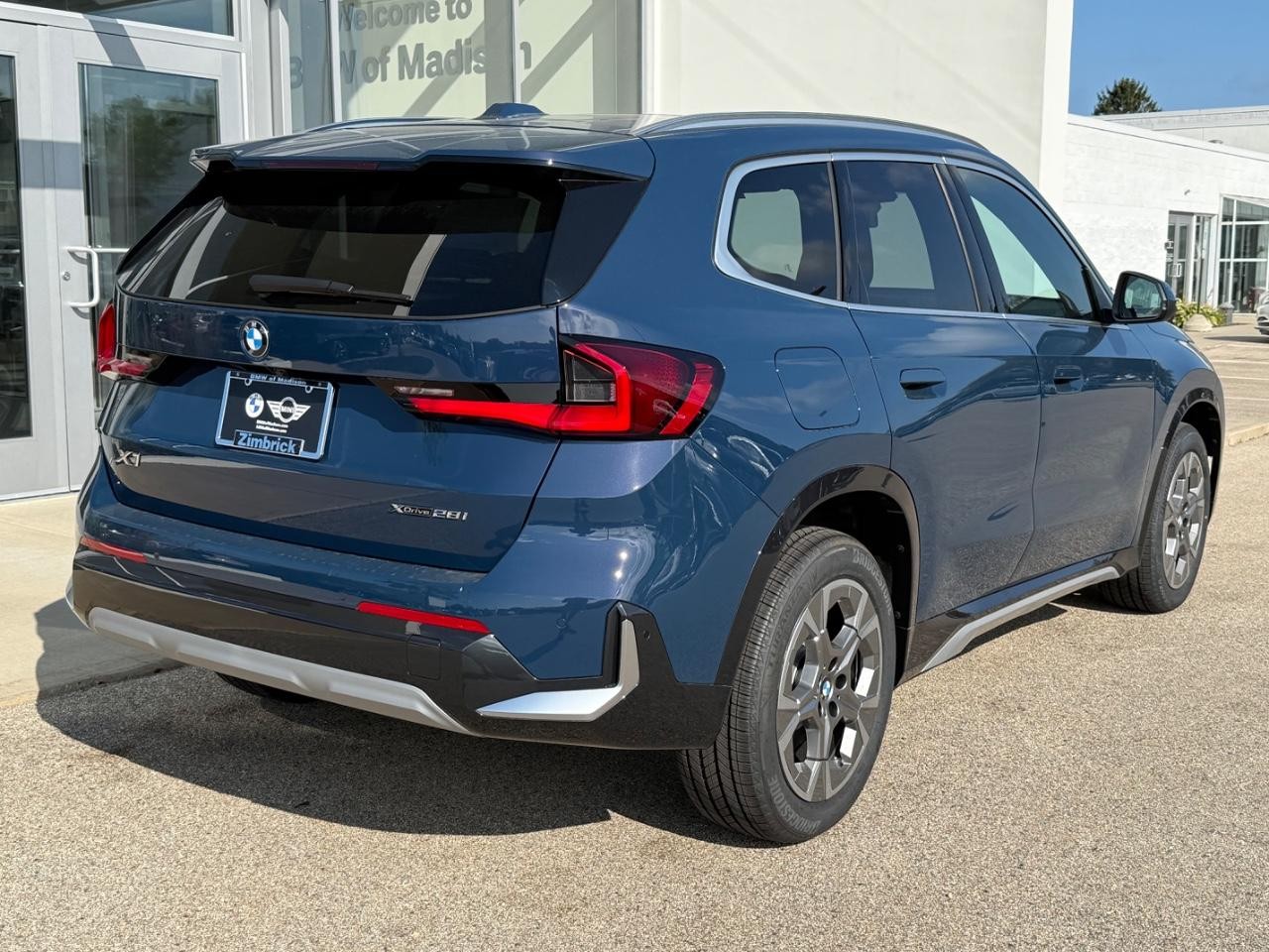 BMW X1 Vehicle Image 03