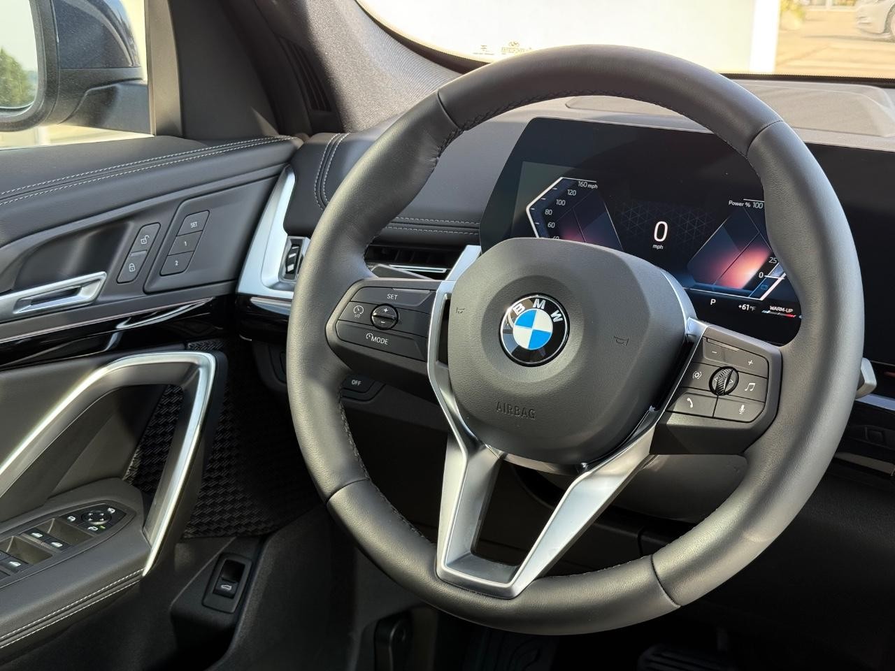 BMW X1 Vehicle Image 09