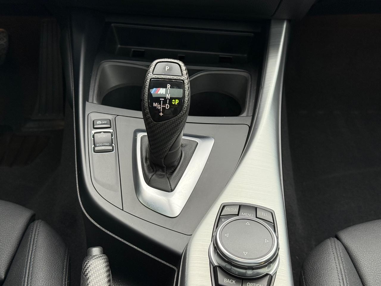BMW 2 Series Vehicle Image 12