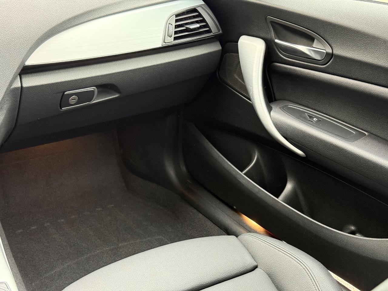 BMW 2 Series Vehicle Image 14