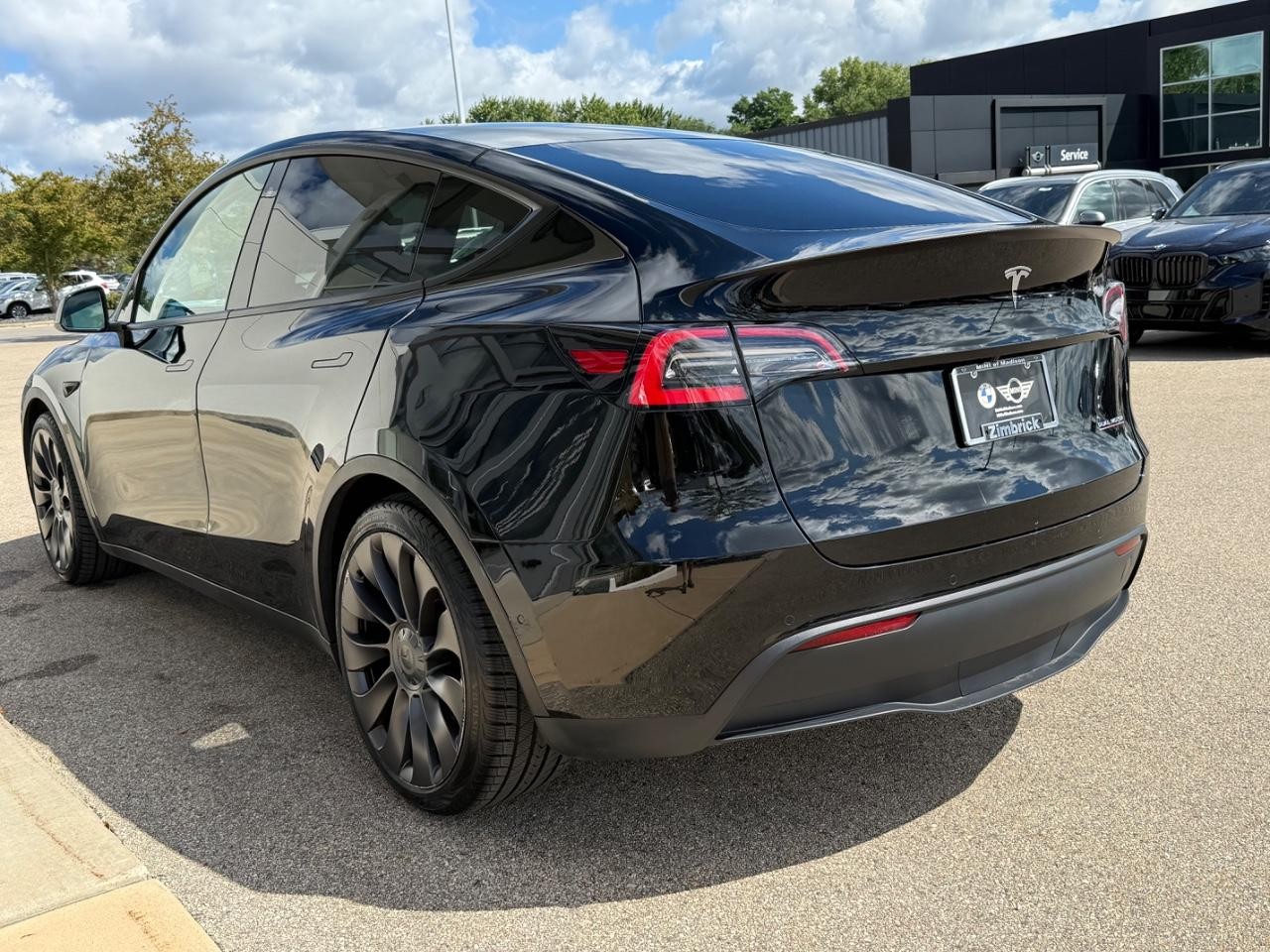 Tesla Model Y Vehicle Image 07