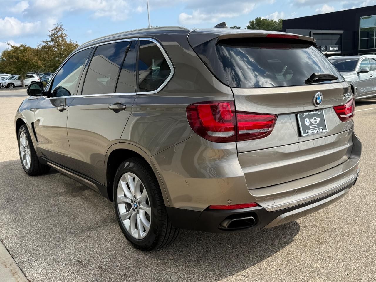 BMW X5 Vehicle Image 06